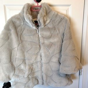 Faux Fur 3/4 sleeve jacket bolero with zipper
